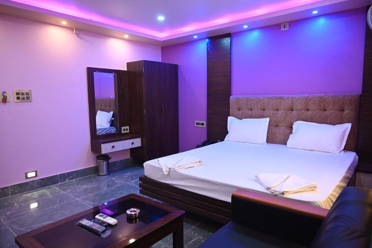 Oyo Hotel Tulusi Inn Bolpur Exterior photo