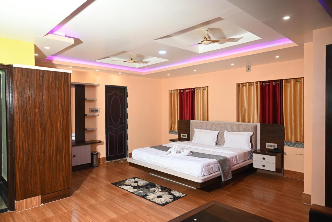 Oyo Hotel Tulusi Inn Bolpur Exterior photo
