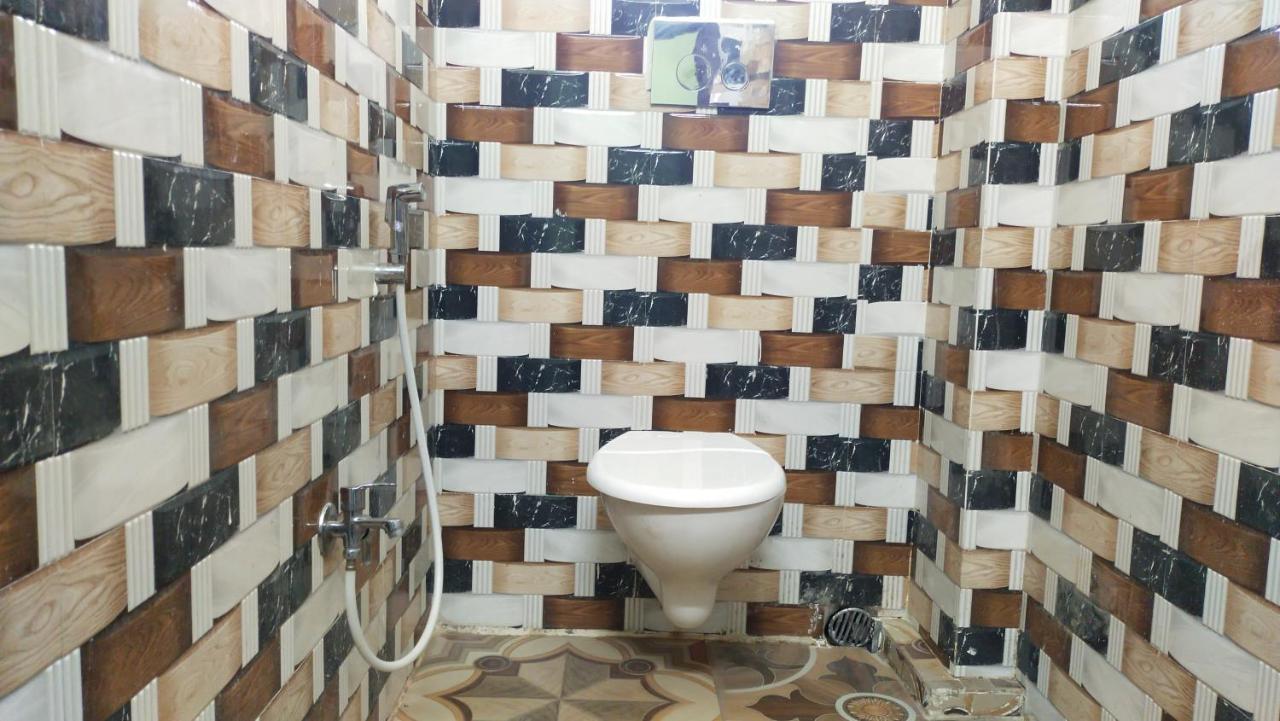 Oyo Hotel Tulusi Inn Bolpur Exterior photo